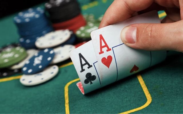 Tham gia đánh bạc online đang thu hút được nhiều người